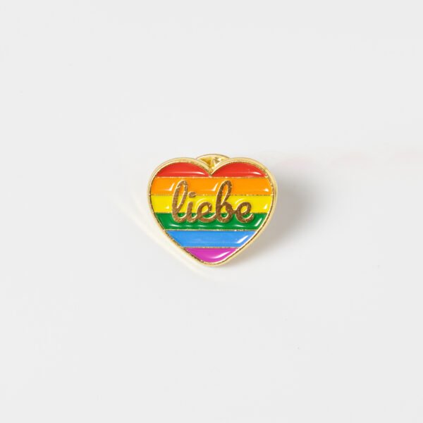 Heart Pin Liebe